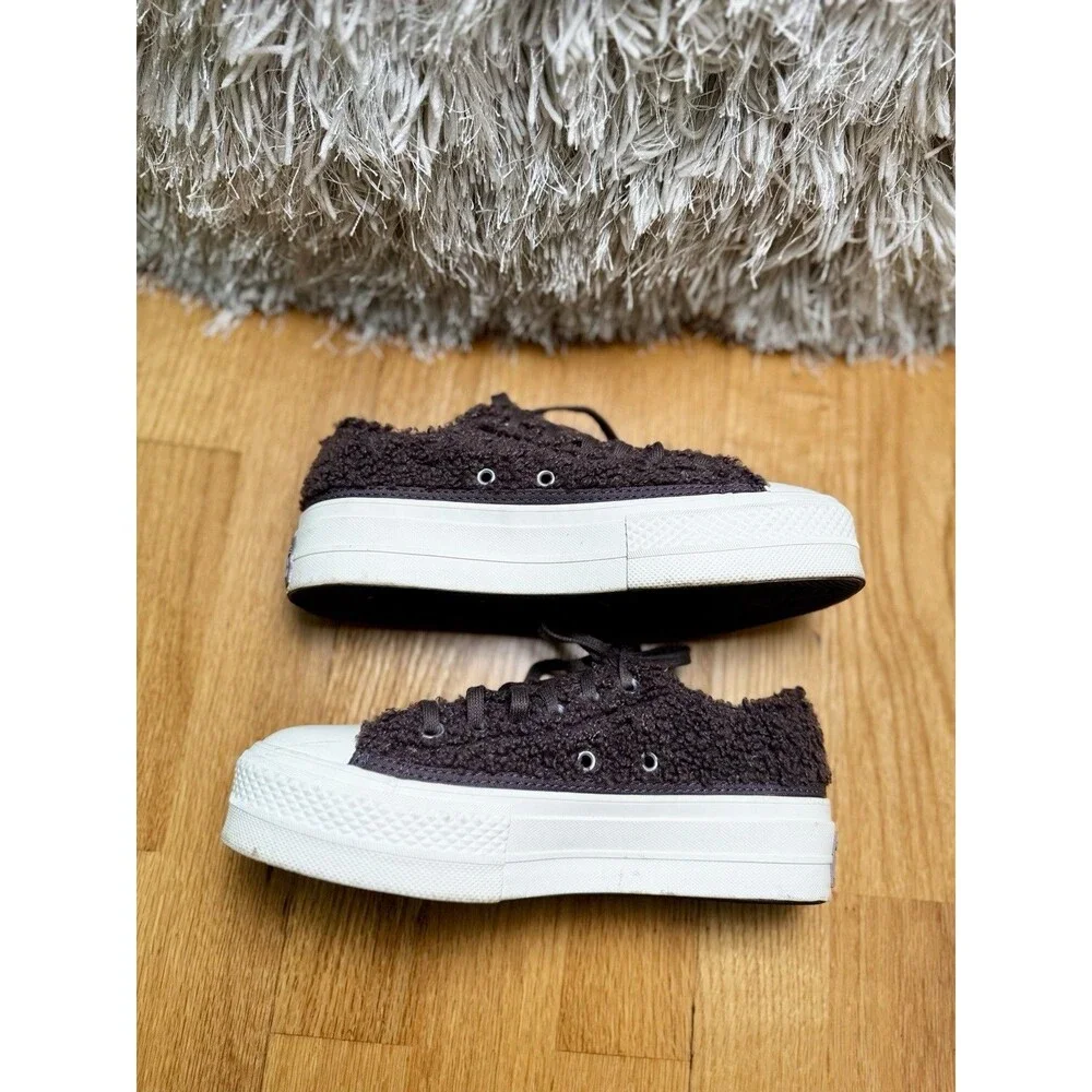 Converse womens chuck